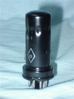 Válvulas pentodo de potência para áudio com base octal - Válvula 6AG7 Russa