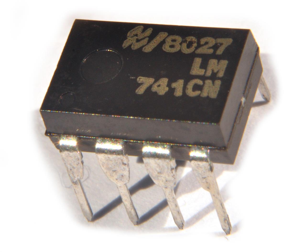 Circuitos integrados amplificadores operacionais - Integrado AmpOp LM741CN UA741CN National