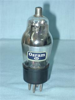 Válvulas eletrônicas pentodo amplificadoras com base UX5 e UX6 - Válvula Z21/CV3835 Osram